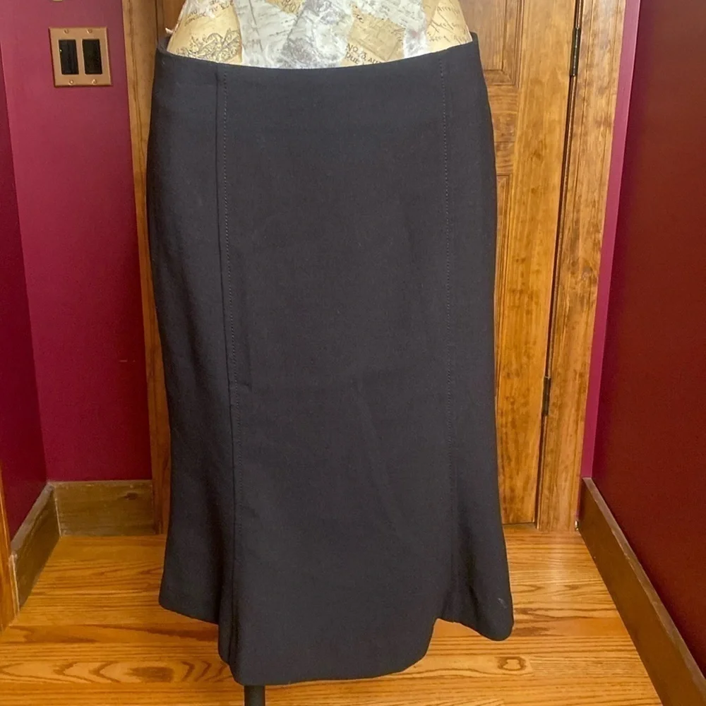 Talbots Black fishtail stretch midi Skirt‎ darted and lined Size 8